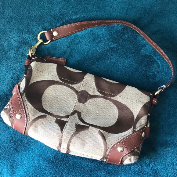 Coach Handbags - Coach small shoulder bag
